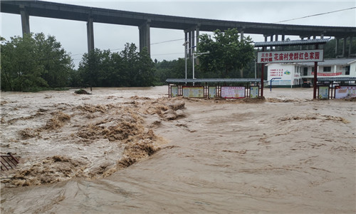 绵阳暴雨造成山洪爆发城乡内涝